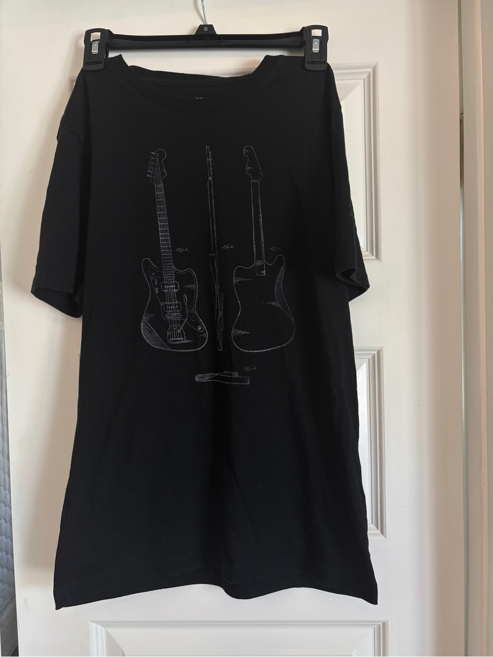 Banana Republic Black Graphic Guitar Short Sleeve Tee